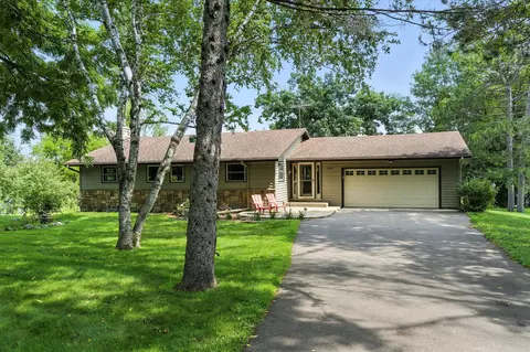 25397 W Comfort Dr, Forest Lake, MN 55025
