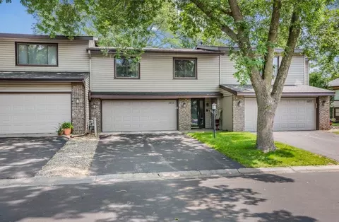 5873 Hyland Courts Dr, Bloomington, MN 55437
