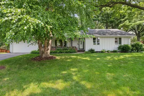 8254 Westwood Hills Curv, Saint Louis Park, MN 55426