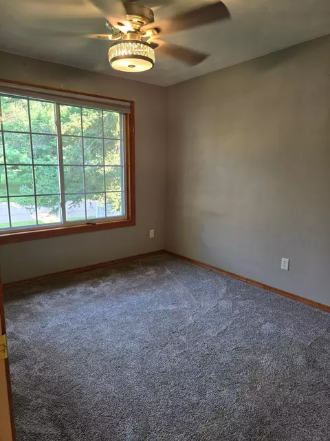 Bedroom - 24 12th Ave SE, Faribault, MN 55021 photo 3 of 4