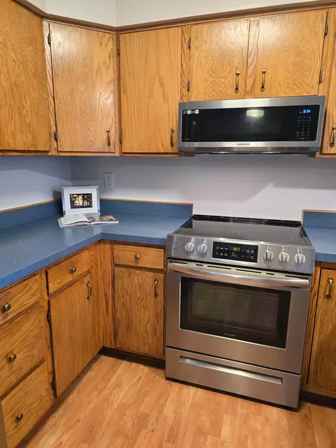 Kitchen - 24 12th Ave SE, Faribault, MN 55021 photo 4 of 4