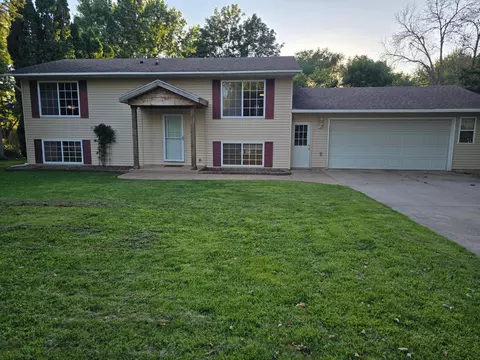 Exterior - 24 12th Ave SE, Faribault, MN 55021 photo 2 of 7