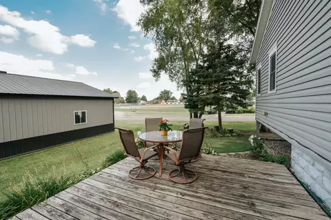 Exterior - 437 3rd Ave, Wanamingo, MN 55983 photo 7 of 9