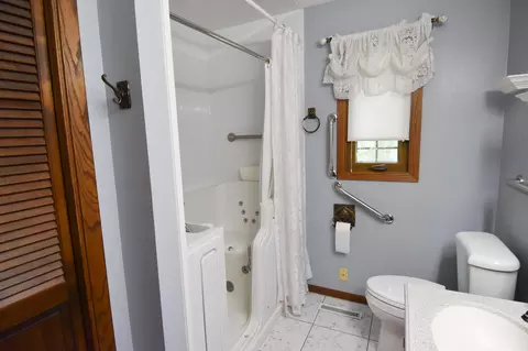 Bath - 432 E 2nd St, Argyle, MN 56713 photo 4 of 4