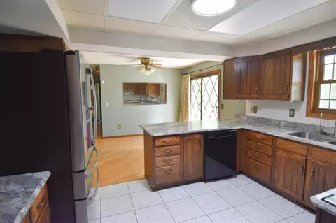 Kitchen - 432 E 2nd St, Argyle, MN 56713 photo 6 of 7