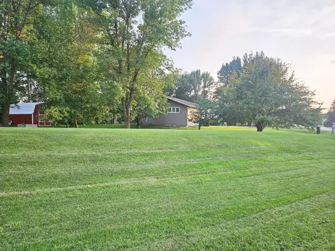 Exterior - 432 E 2nd St, Argyle, MN 56713 photo 4 of 14