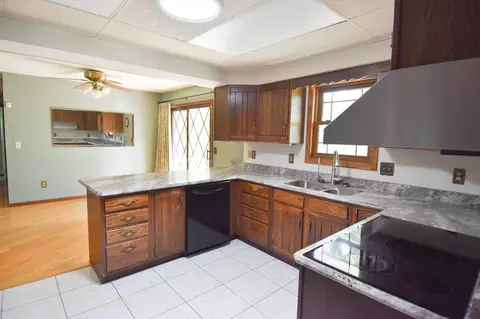 Kitchen - 432 E 2nd St, Argyle, MN 56713 photo 4 of 7