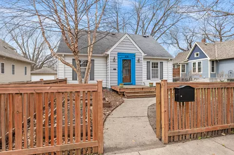 825 Delaware Ave, Saint Paul, MN 55107