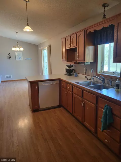 1880 45th St SE, St. Cloud, MN 56304 photo 9