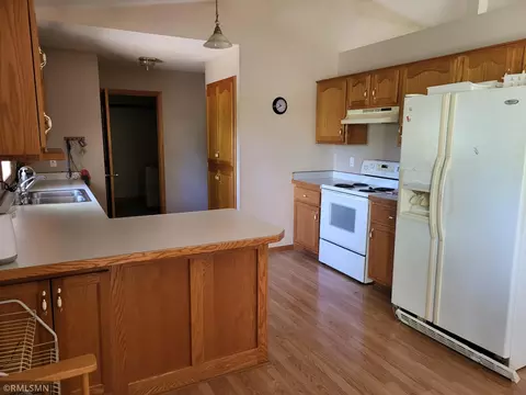1880 45th St SE, St. Cloud, MN 56304 photo 10