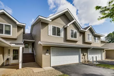 271 96th Ln NE, Blaine, MN 55434