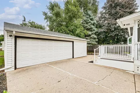8231 Bloomington Ave S, Bloomington, MN 55425 photo 3