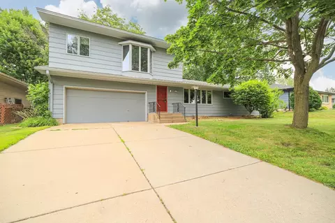 4640 Ensign Ave N, New Hope, MN 55428
