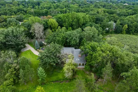42 Eldorado Cir, Dellwood, MN 55110