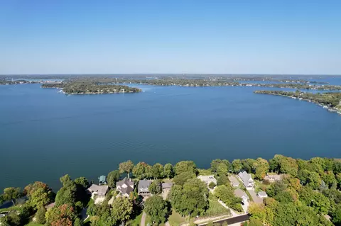 25810 Birch Bluff Rd, Shorewood, MN 55331 photo 11