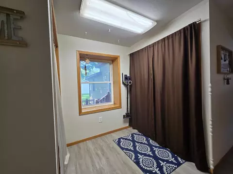 Entry Way - 524 Clara Ave, Murdock, MN 56271 photo 2 of 2