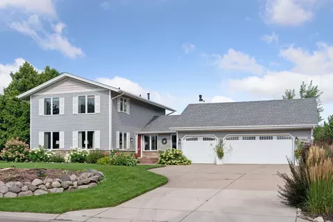 7027 W Shadow Lake Dr, Lino Lakes, MN 55014