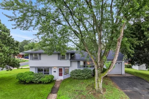 6410 Xerxes Ave N, Brooklyn Center, MN 55430