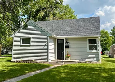 616 Tindolph Ave S, Thief River Falls, MN 56701