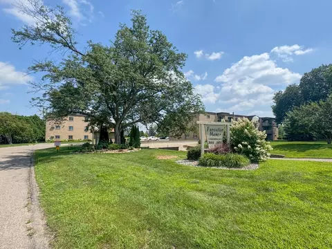 3155 Old Highway 8 #308, Saint Anthony, MN 55418