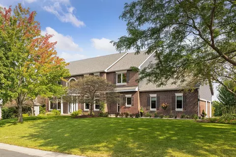 4040 Lakeridge Rd, Excelsior, MN 55331
