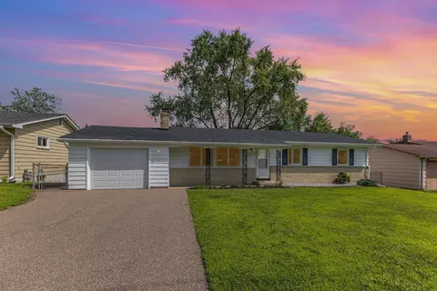 136 White Bear Ave N, Saint Paul, MN 55106