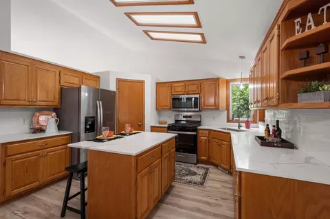 14021 Belmont Trl, Rosemount, MN 55068