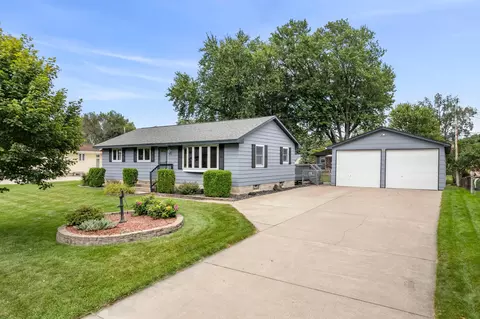 7212 Oliver Ave N, Brooklyn Center, MN 55430