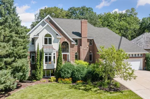 14709 White Oak Dr, Burnsville, MN 55337