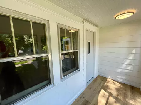 Exterior - 809 6th Ave SE, Austin, MN 55912 photo 4 of 6
