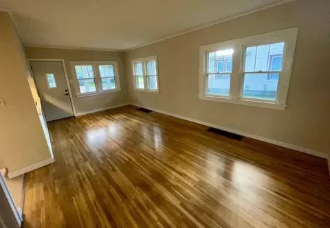 Living - 809 6th Ave SE, Austin, MN 55912 photo 1 of 2