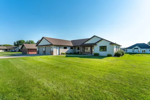 1502 Viking Ct, Fergus Falls, MN 56537