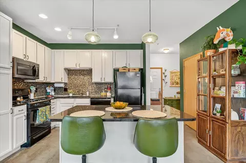 2929 21st Ave S #201, Minneapolis, MN 55407