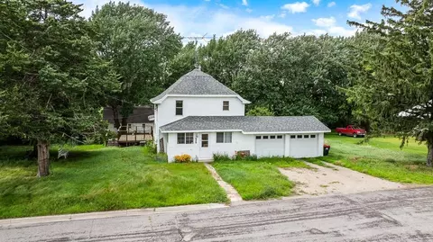 520 East St, Echo, MN 56237 photo 3