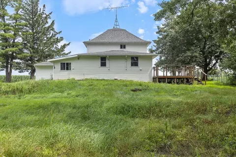 520 East St, Echo, MN 56237 photo 45