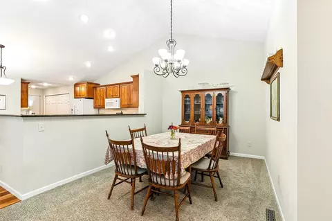 1301 Pine Pointe Curv, Saint Peter, MN 56082 photo 10
