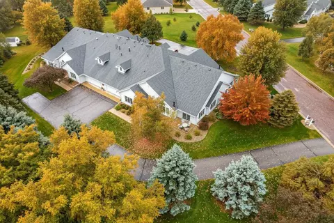 1301 Pine Pointe Curv, Saint Peter, MN 56082