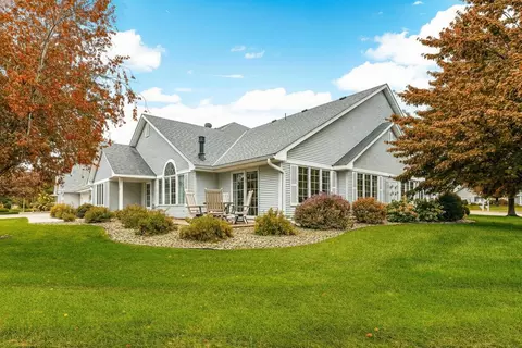 1301 Pine Pointe Curv, Saint Peter, MN 56082 photo 4
