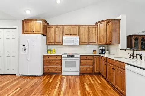 1301 Pine Pointe Curv, Saint Peter, MN 56082 photo 13