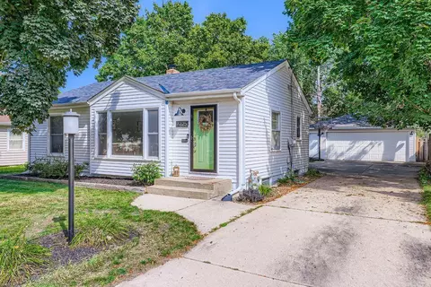 2225 Kentucky Ave S, Saint Louis Park, MN 55426