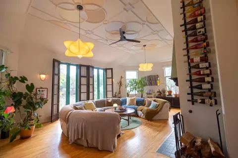 628 Cedar Lake Rd S, Minneapolis, MN 55405