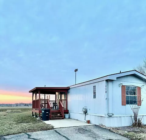 112 Kingsway Dr, North Mankato, MN 56003