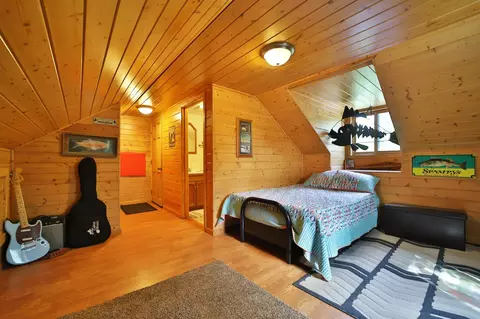 Bedroom - 1620 Maple St, Brainerd, MN 56401 photo 9 of 10