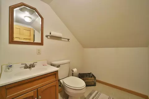 Bath - 1620 Maple St, Brainerd, MN 56401 photo 6 of 6