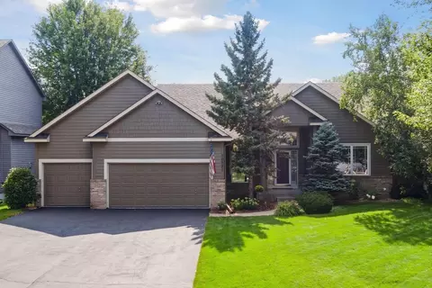 10521 Golden Eagle Trl, Woodbury, MN 55129