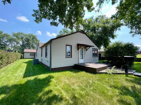 2 10th Ave N, Waite Park, MN 56387
