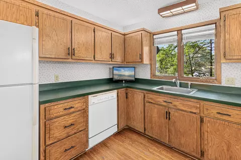 Kitchen - 1511 Meadow Ln, Maple Plain, MN 55359 photo 3 of 4