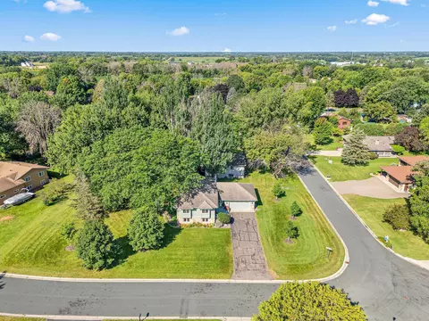 View/Area - 1511 Meadow Ln, Maple Plain, MN 55359 photo 5 of 6