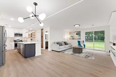 10001 Redwood St NW, Coon Rapids, MN 55433