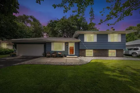 16573 Flagstaff Way W, Rosemount, MN 55068